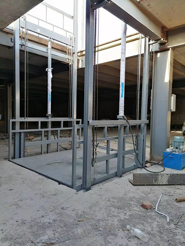 导轨式升降货梯